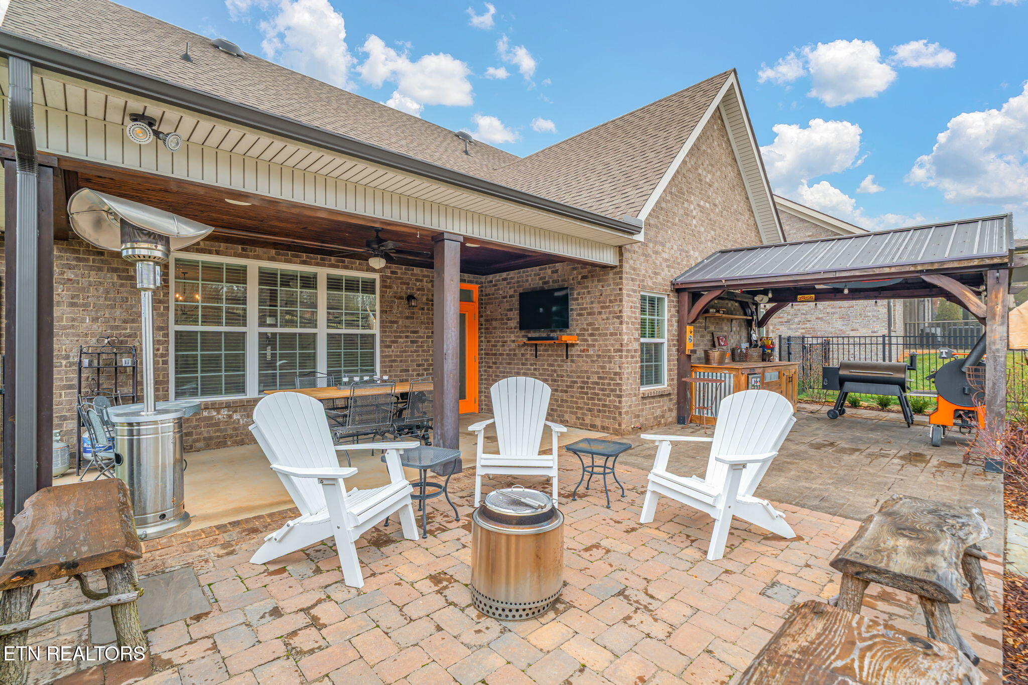 750 Valley Glen Blvd