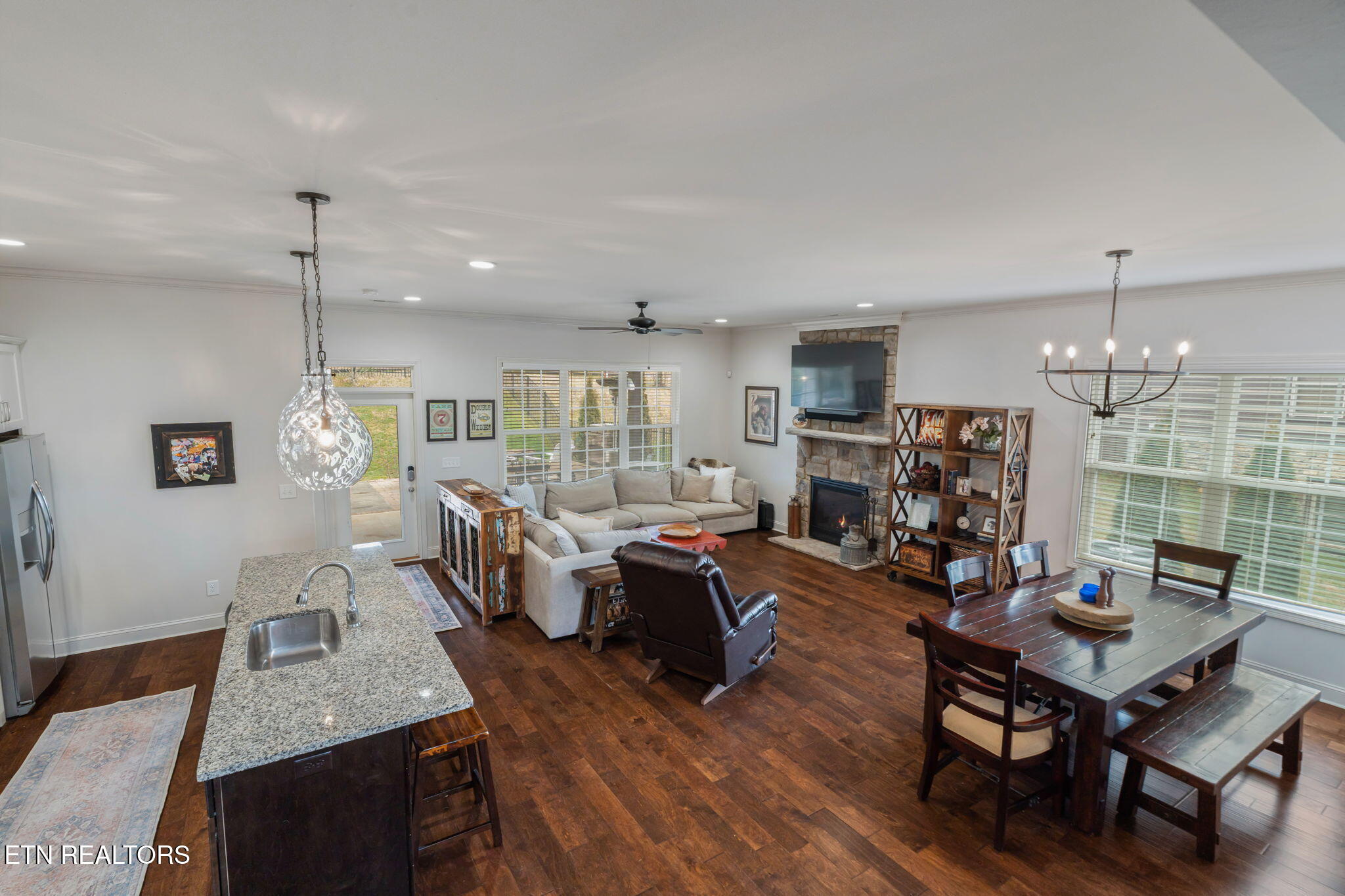 750 Valley Glen Blvd