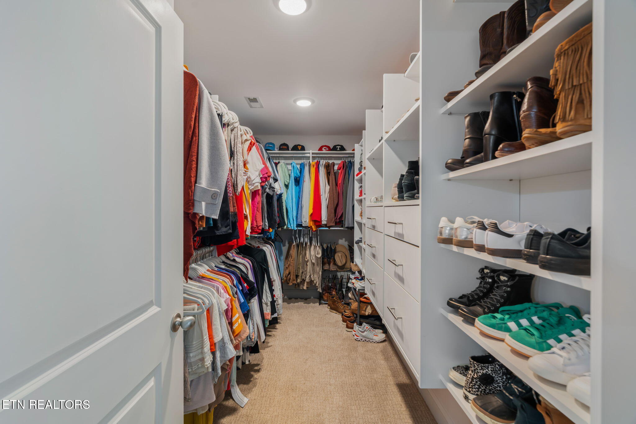 750 Valley Glen Blvd