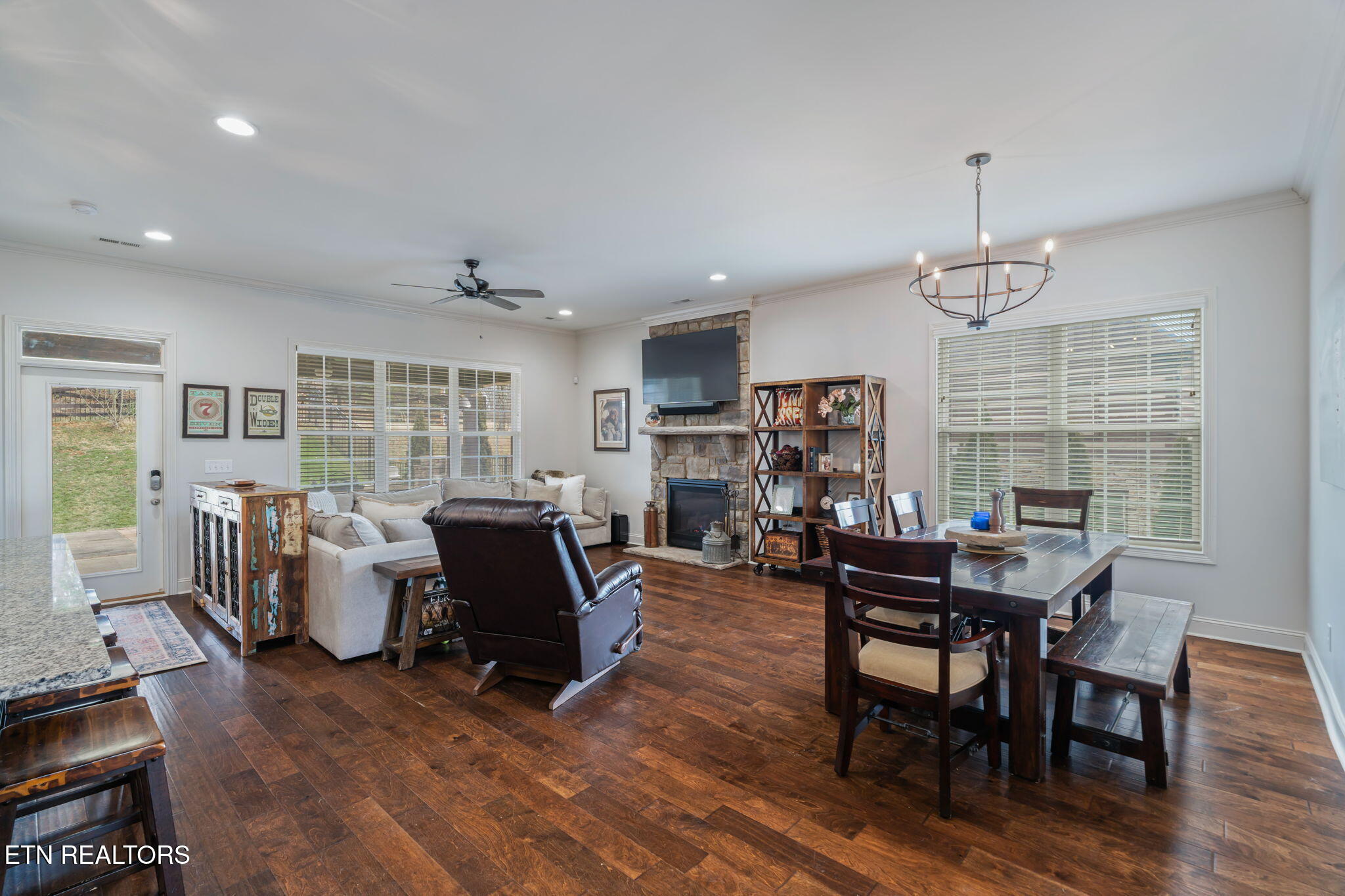 750 Valley Glen Blvd