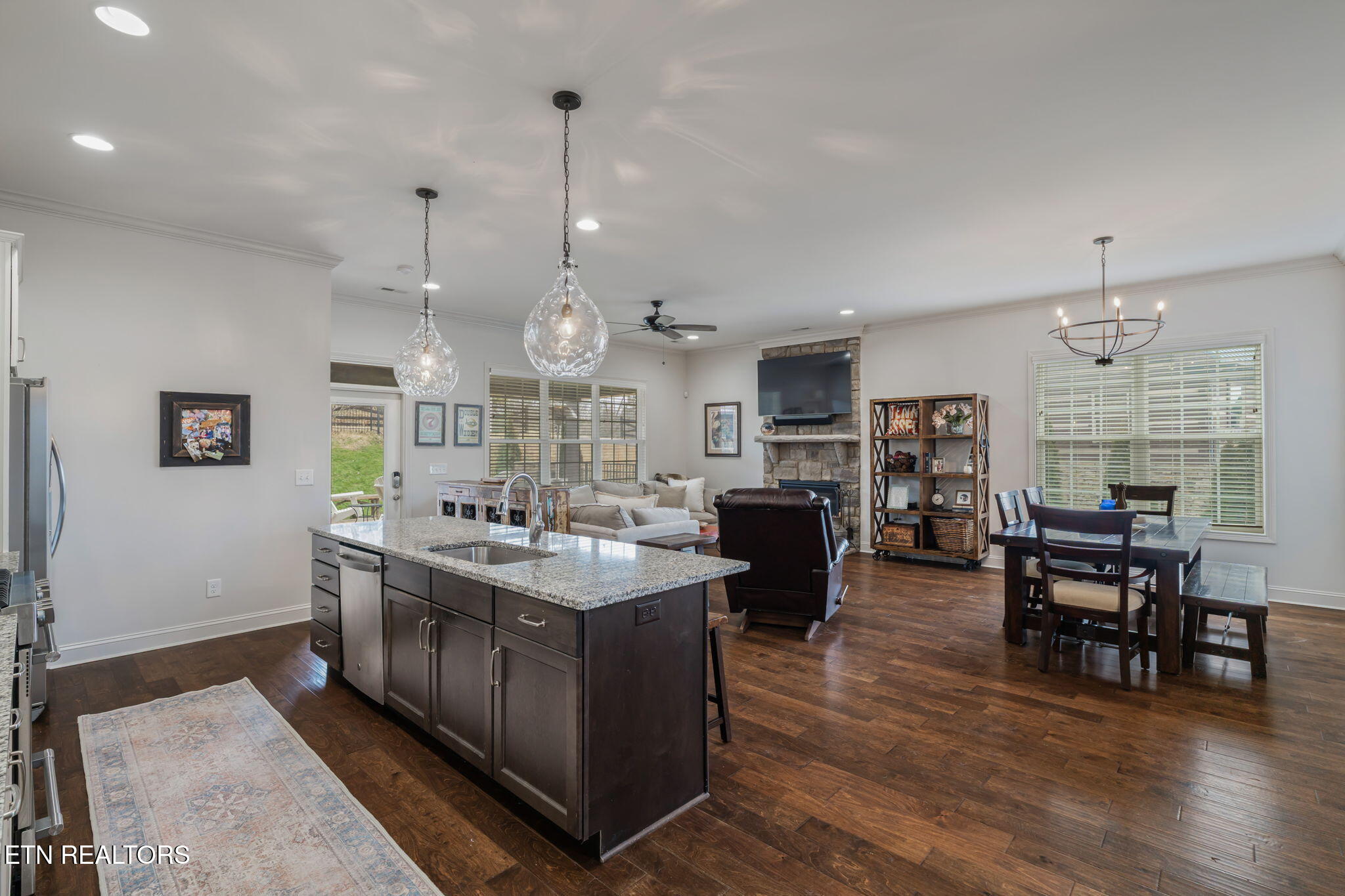 750 Valley Glen Blvd