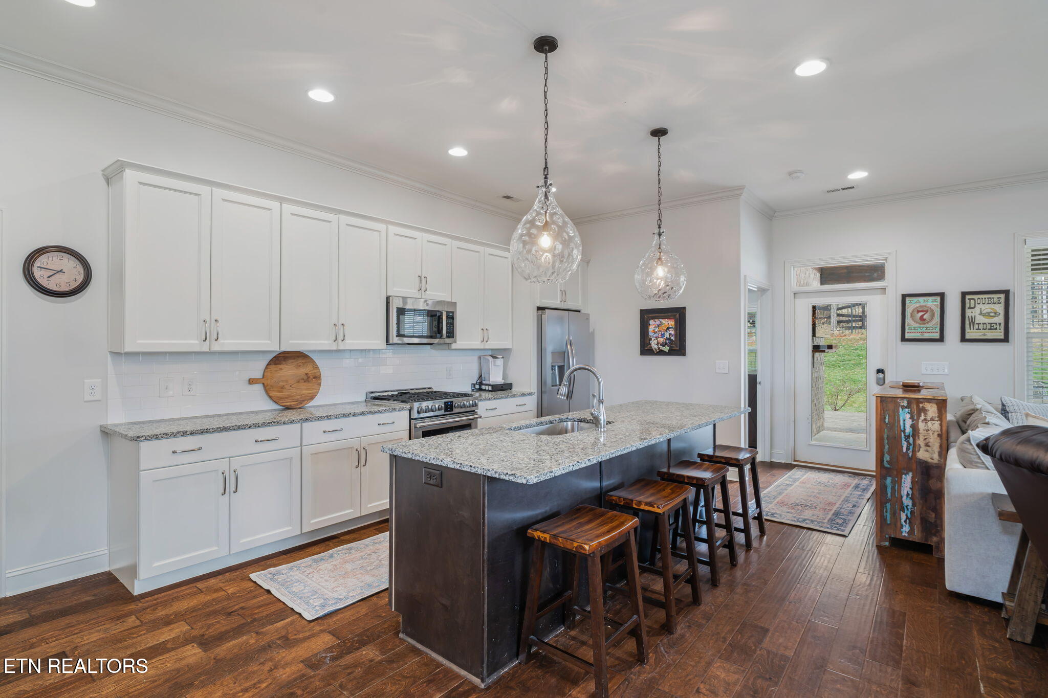 750 Valley Glen Blvd