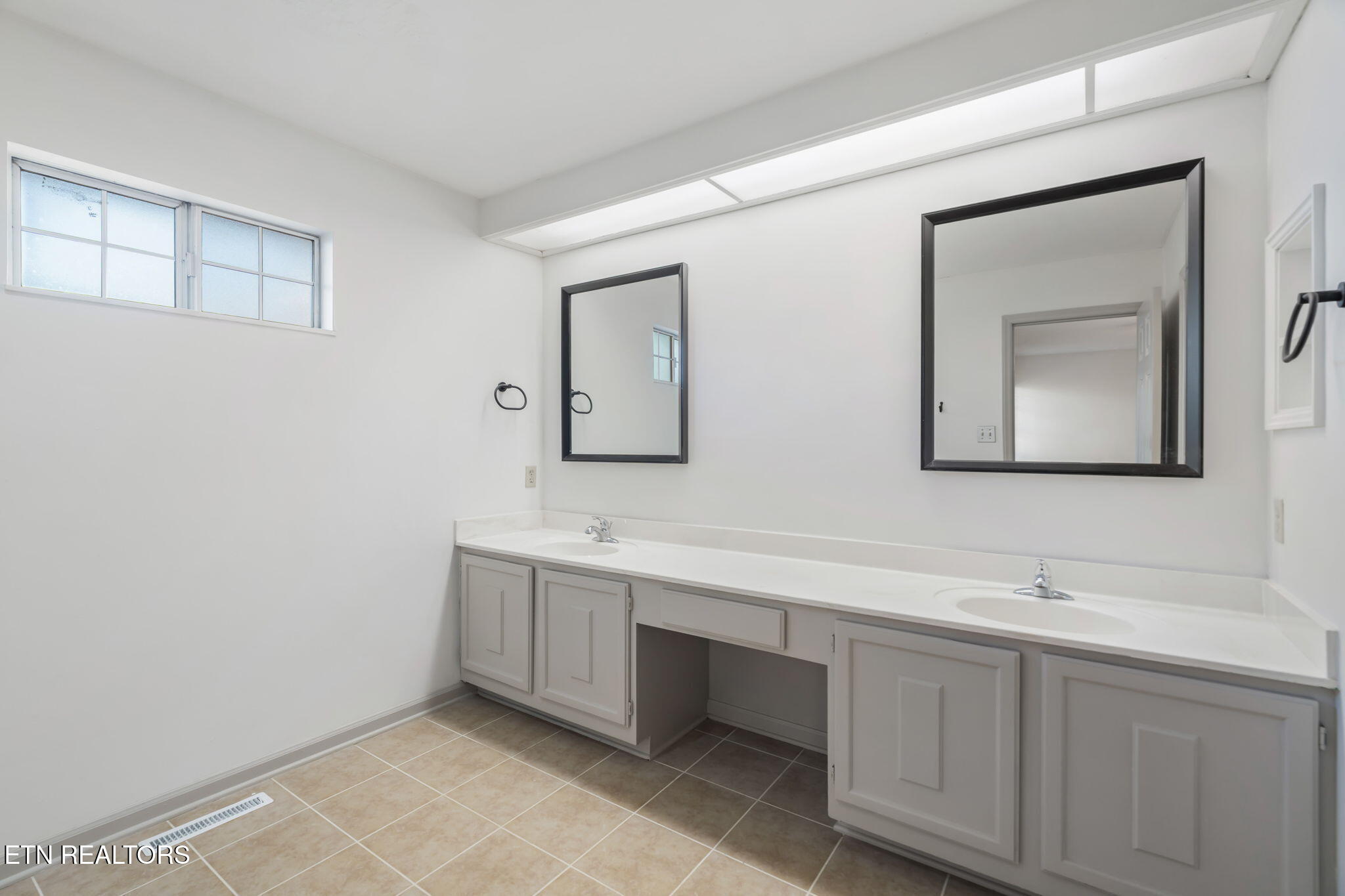 7727 Wilmington Drive