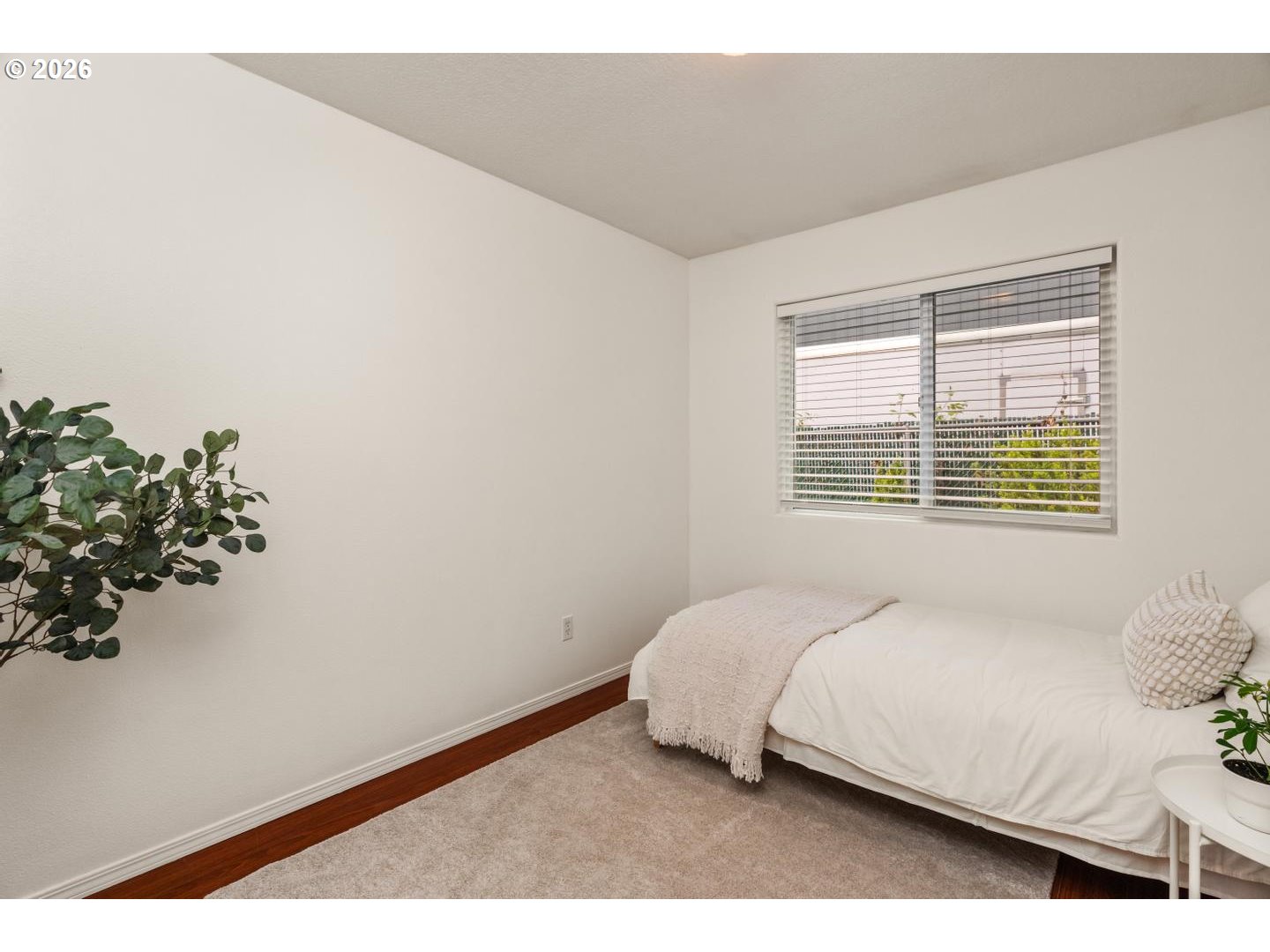 975 SW JUNCTION PL