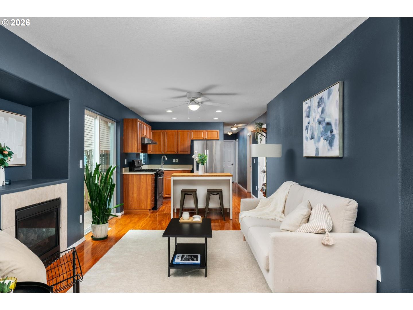 975 SW JUNCTION PL
