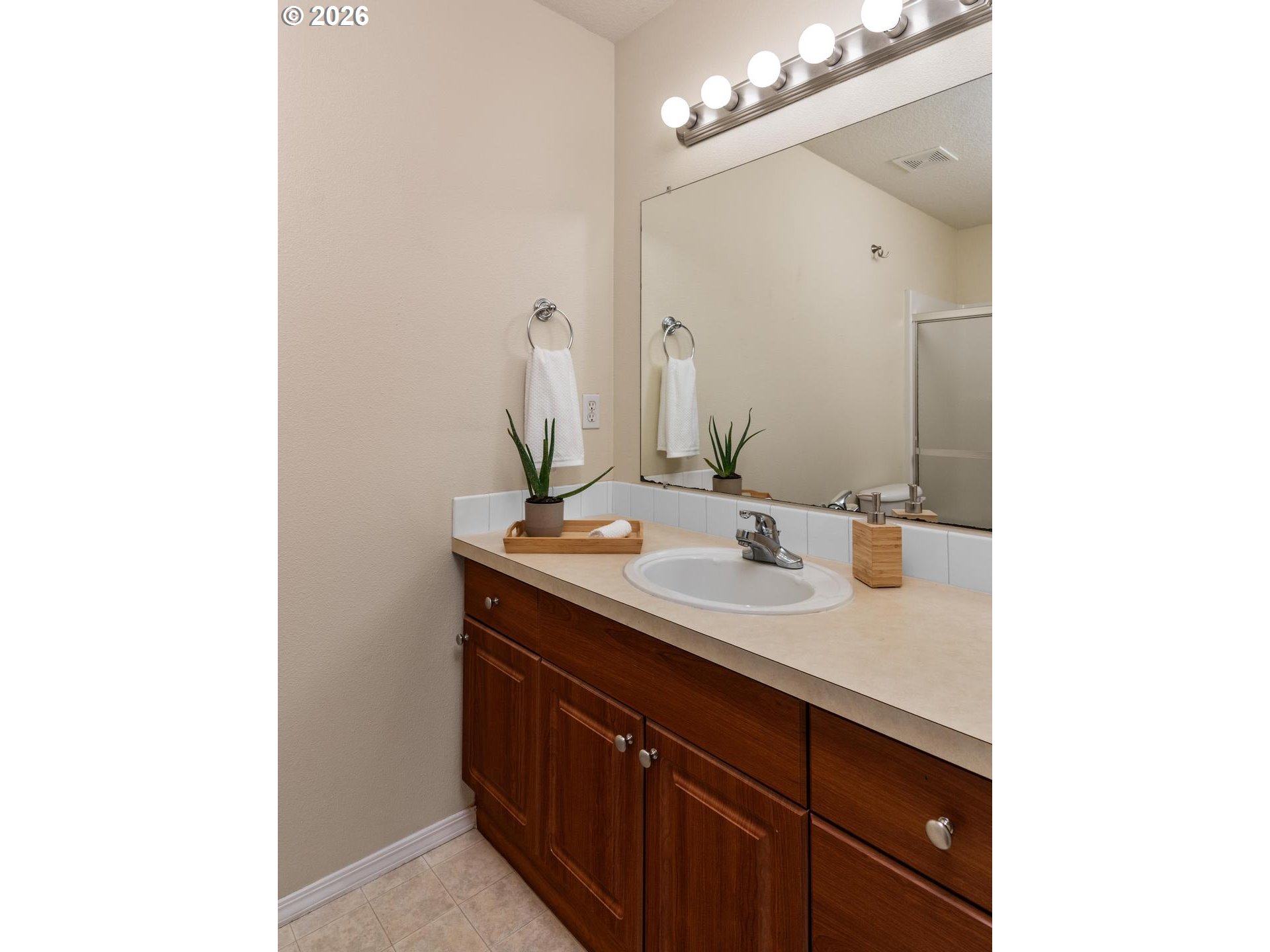 975 SW JUNCTION PL