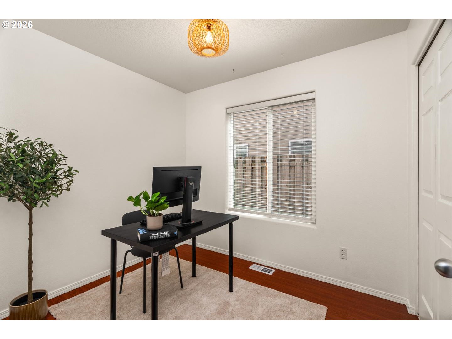 975 SW JUNCTION PL