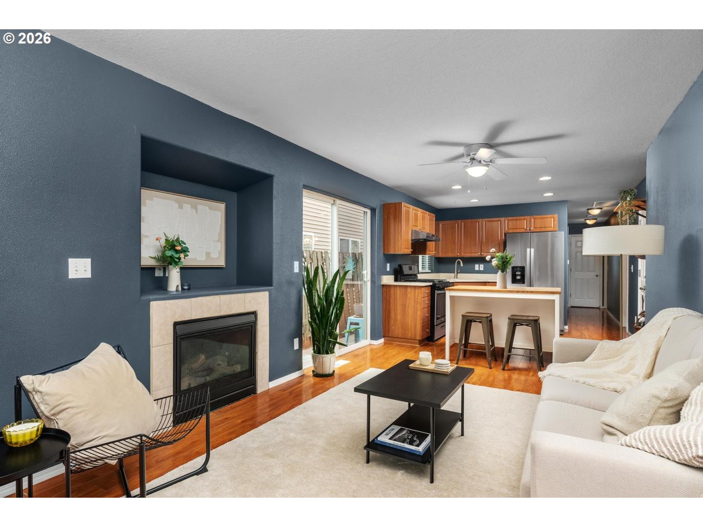 975 SW JUNCTION PL