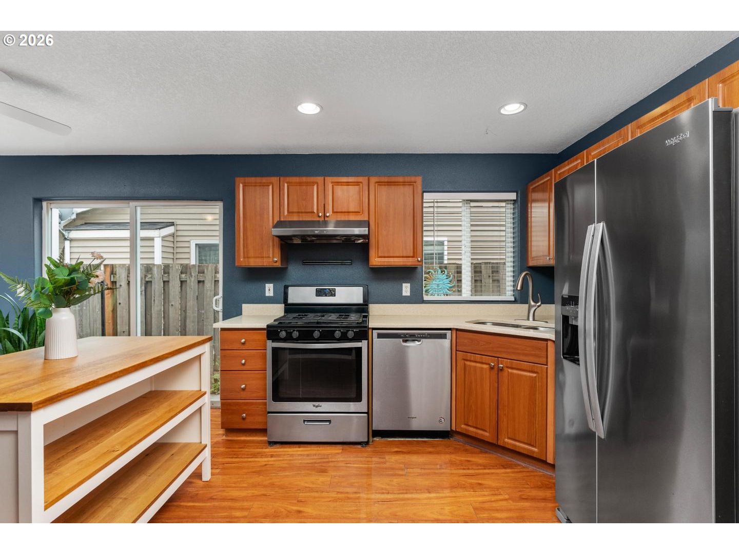 975 SW JUNCTION PL