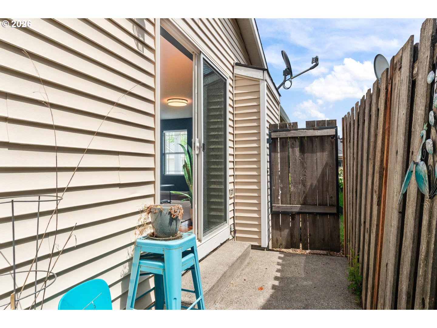 975 SW JUNCTION PL