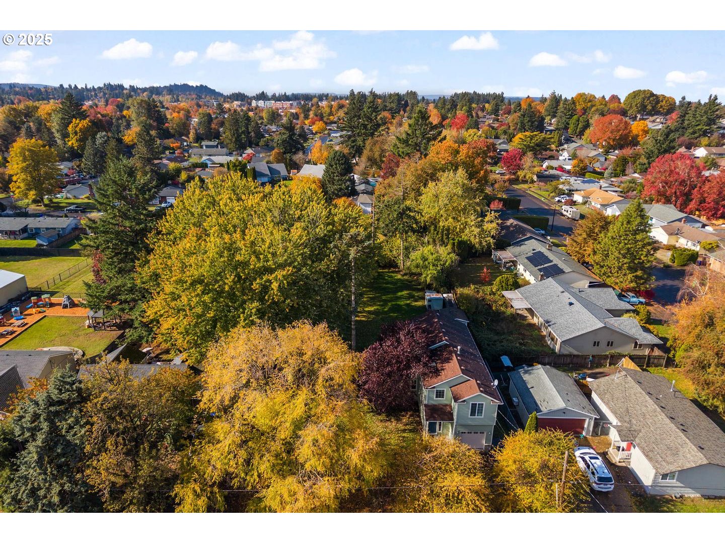 2105 NE CLEVELAND AVE