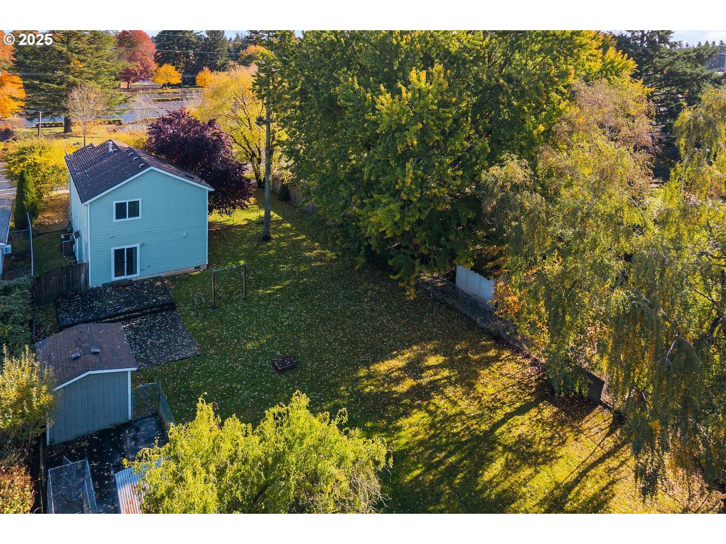 2105 NE CLEVELAND AVE