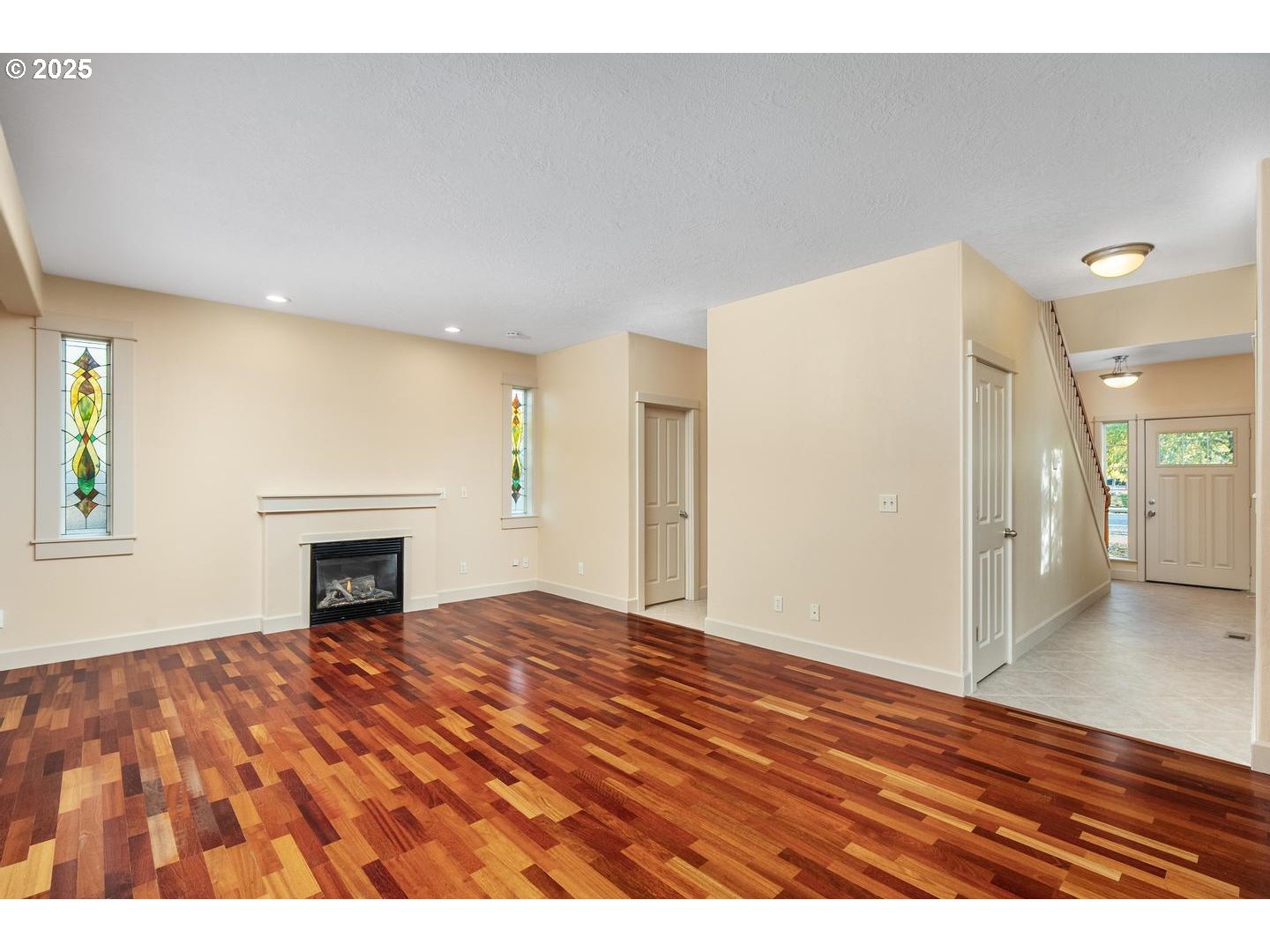 2105 NE CLEVELAND AVE