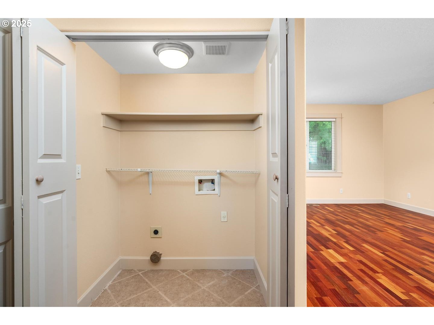 2105 NE CLEVELAND AVE