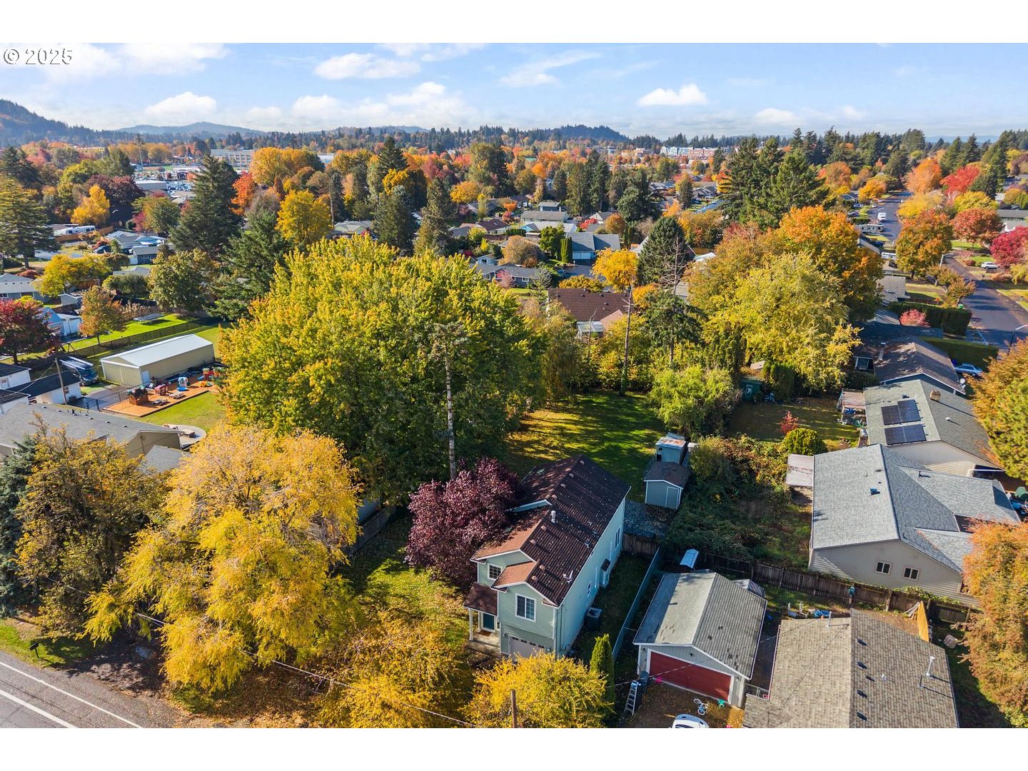 2105 NE CLEVELAND AVE