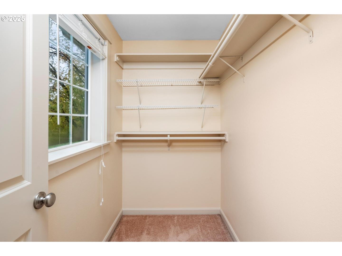 2105 NE CLEVELAND AVE