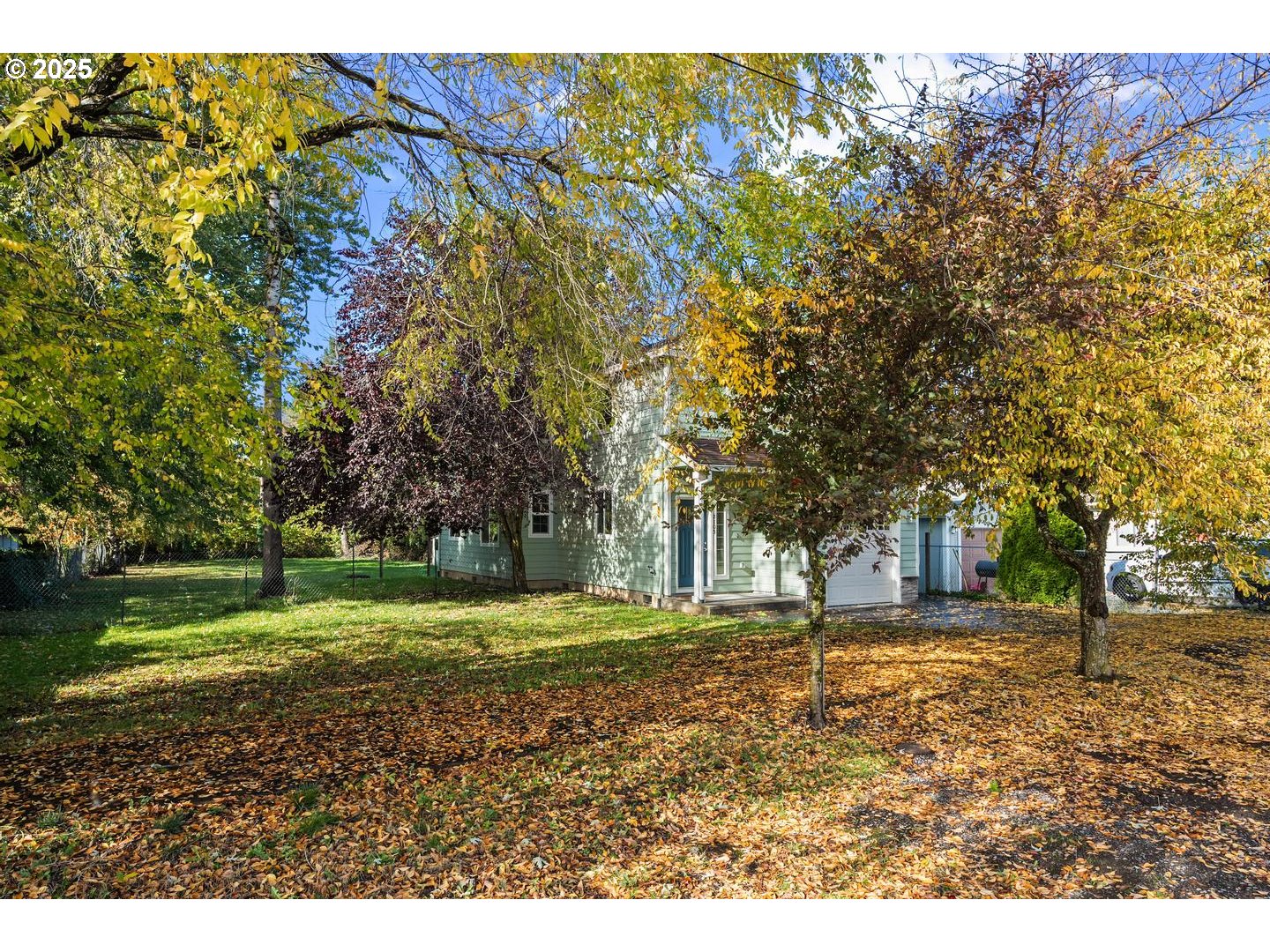 2105 NE CLEVELAND AVE