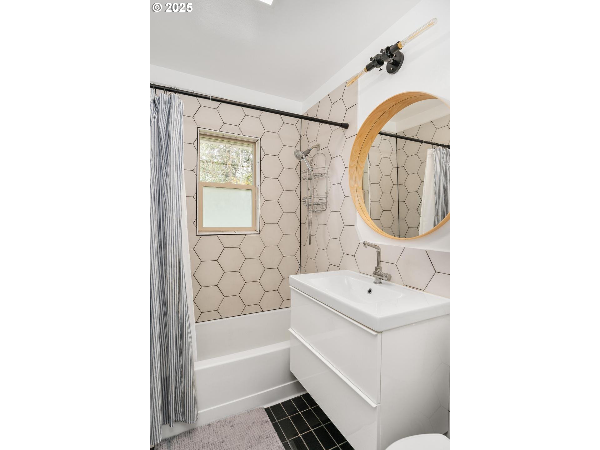 8629 NE CLACKAMAS ST