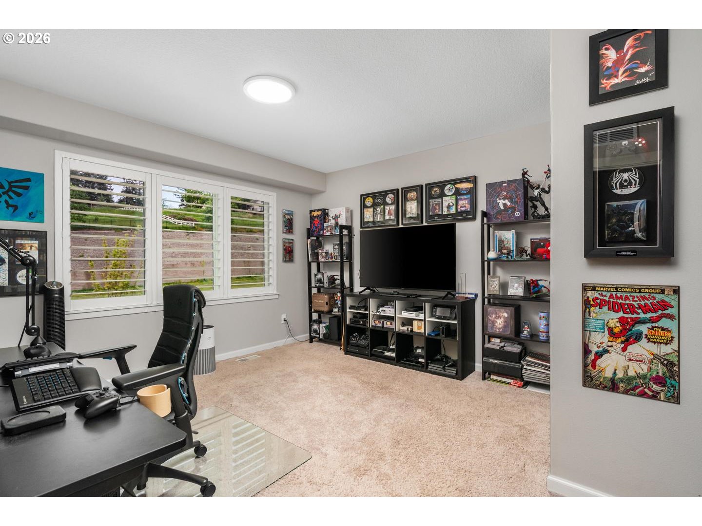 124 W 20TH WAY