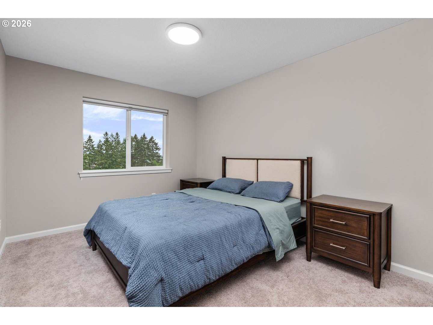 124 W 20TH WAY