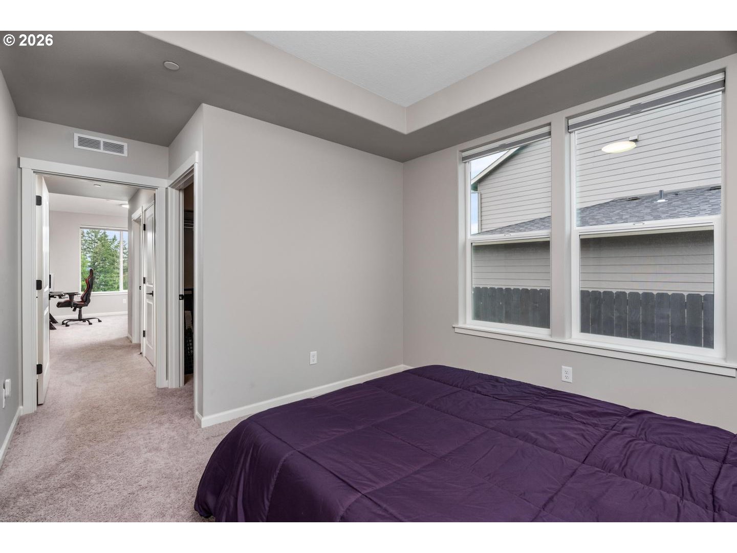 124 W 20TH WAY