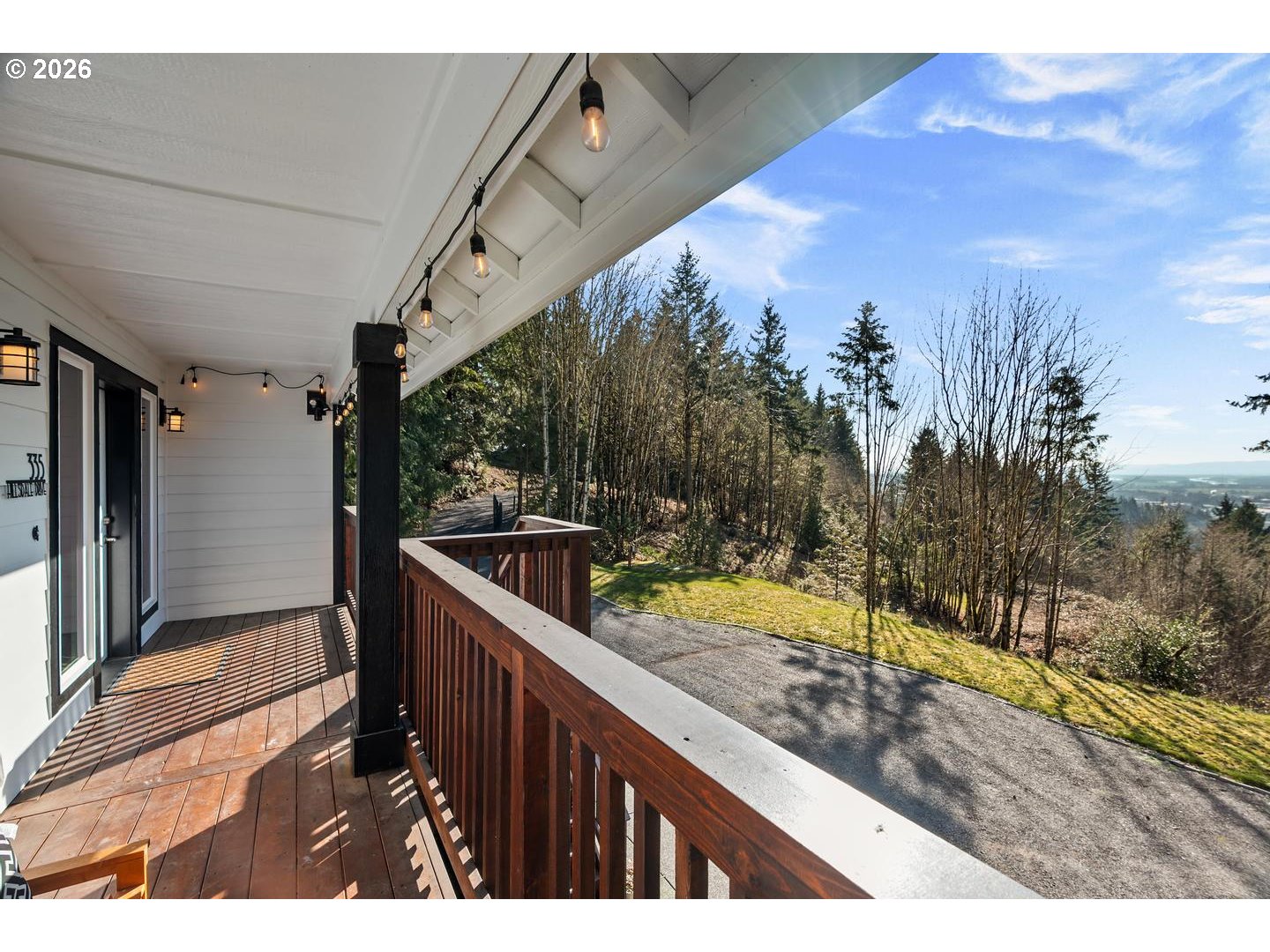 335 HILLSDALE DR