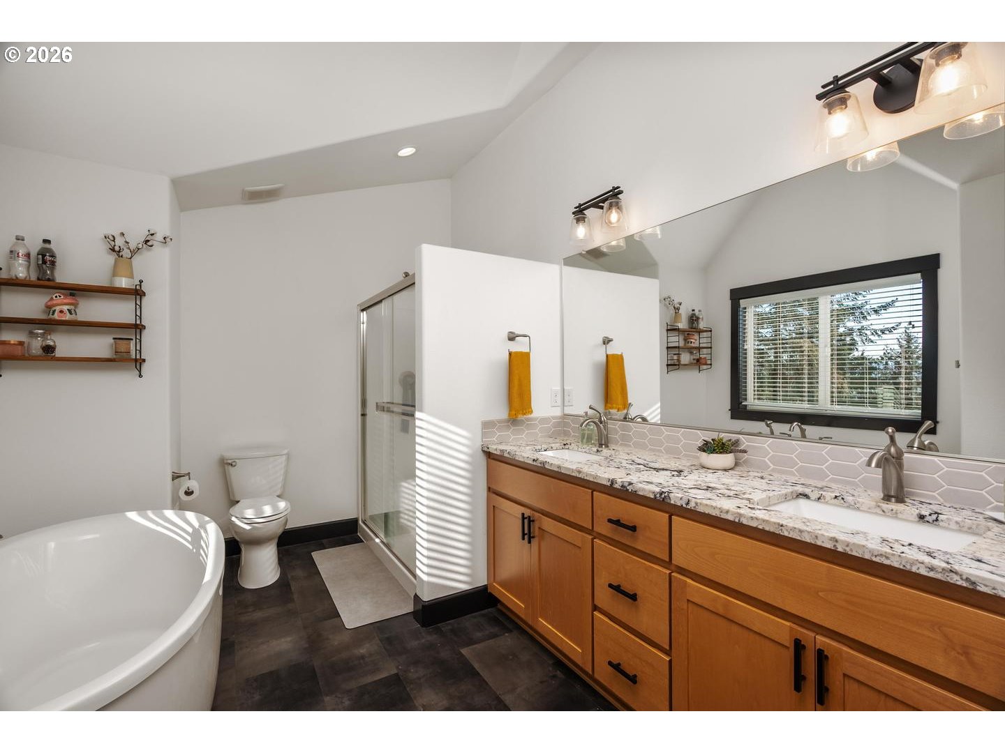 335 HILLSDALE DR