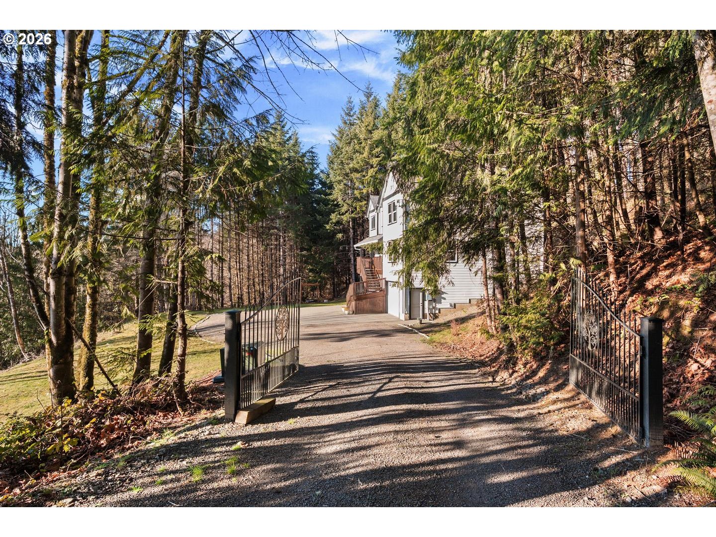 335 HILLSDALE DR