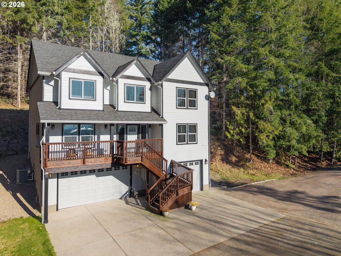 335 HILLSDALE DR