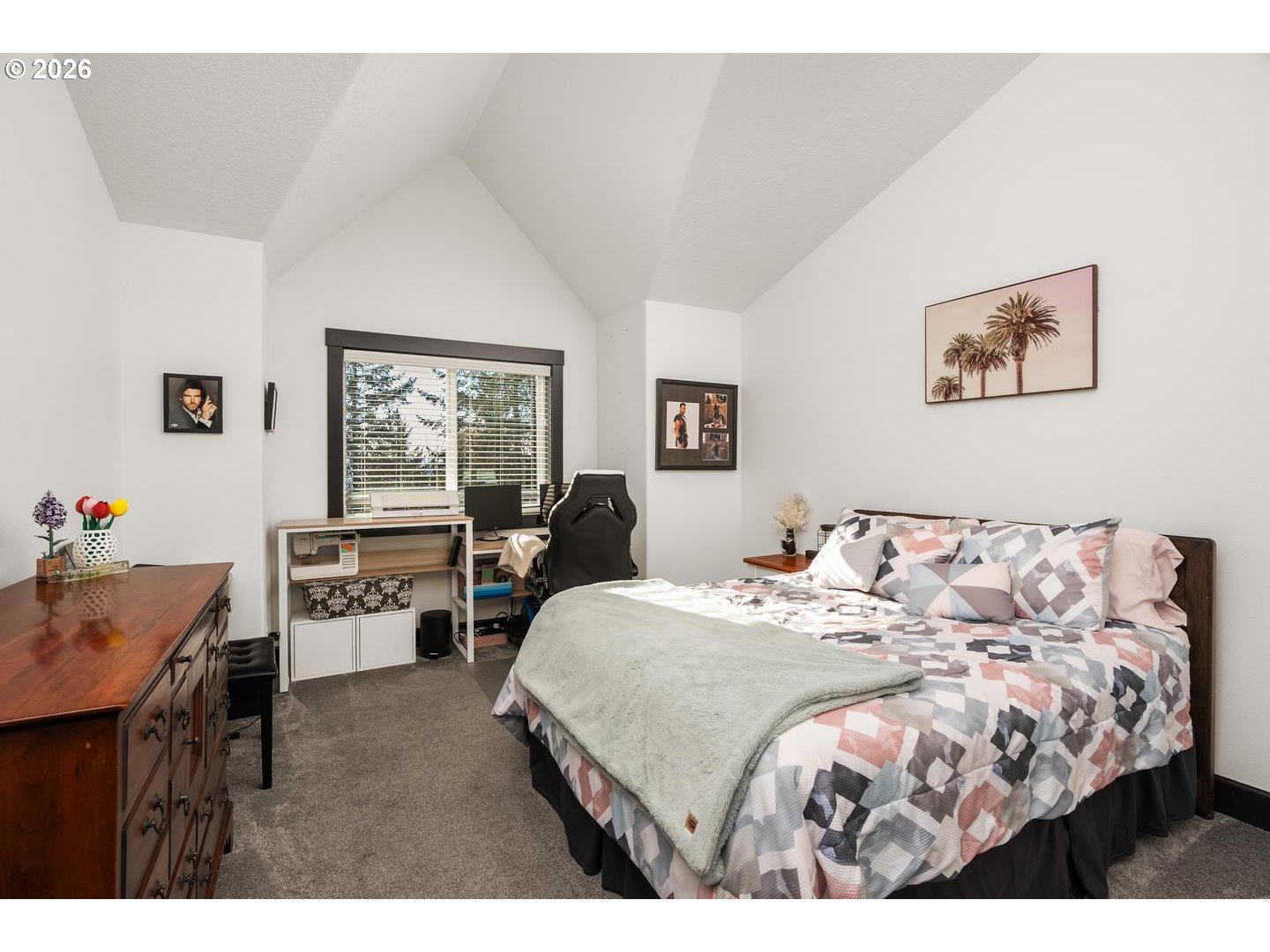 335 HILLSDALE DR