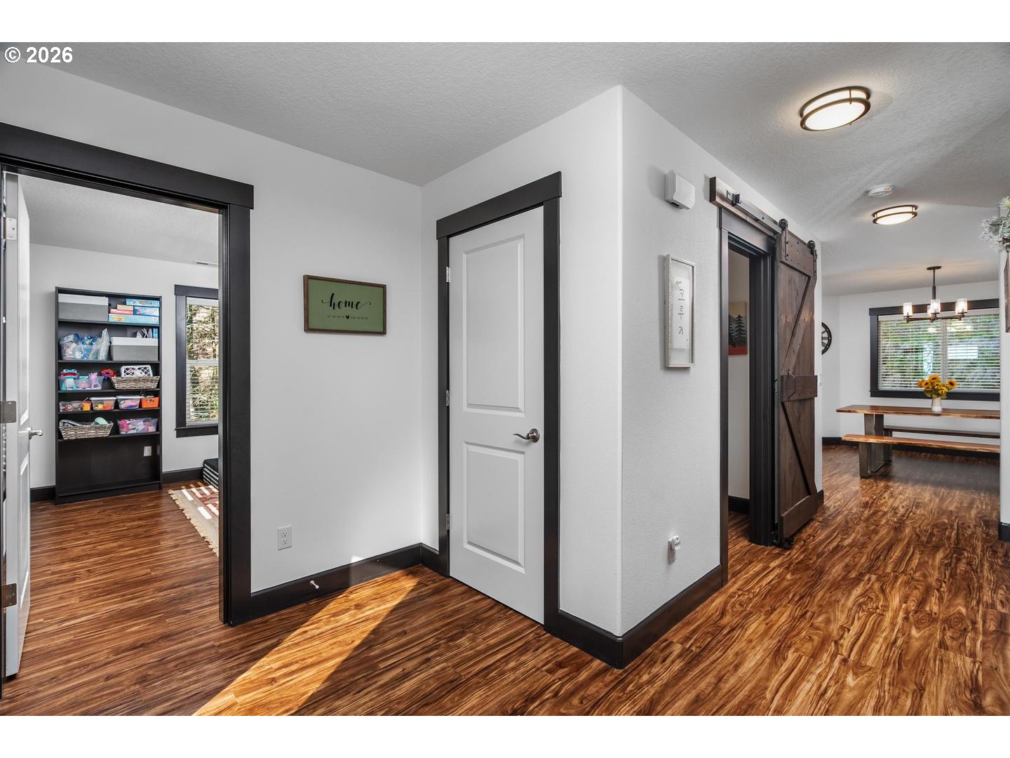 335 HILLSDALE DR
