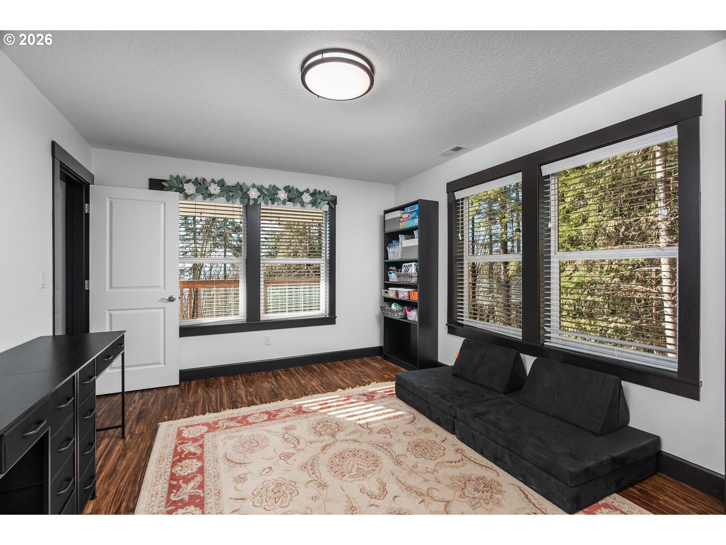 335 HILLSDALE DR