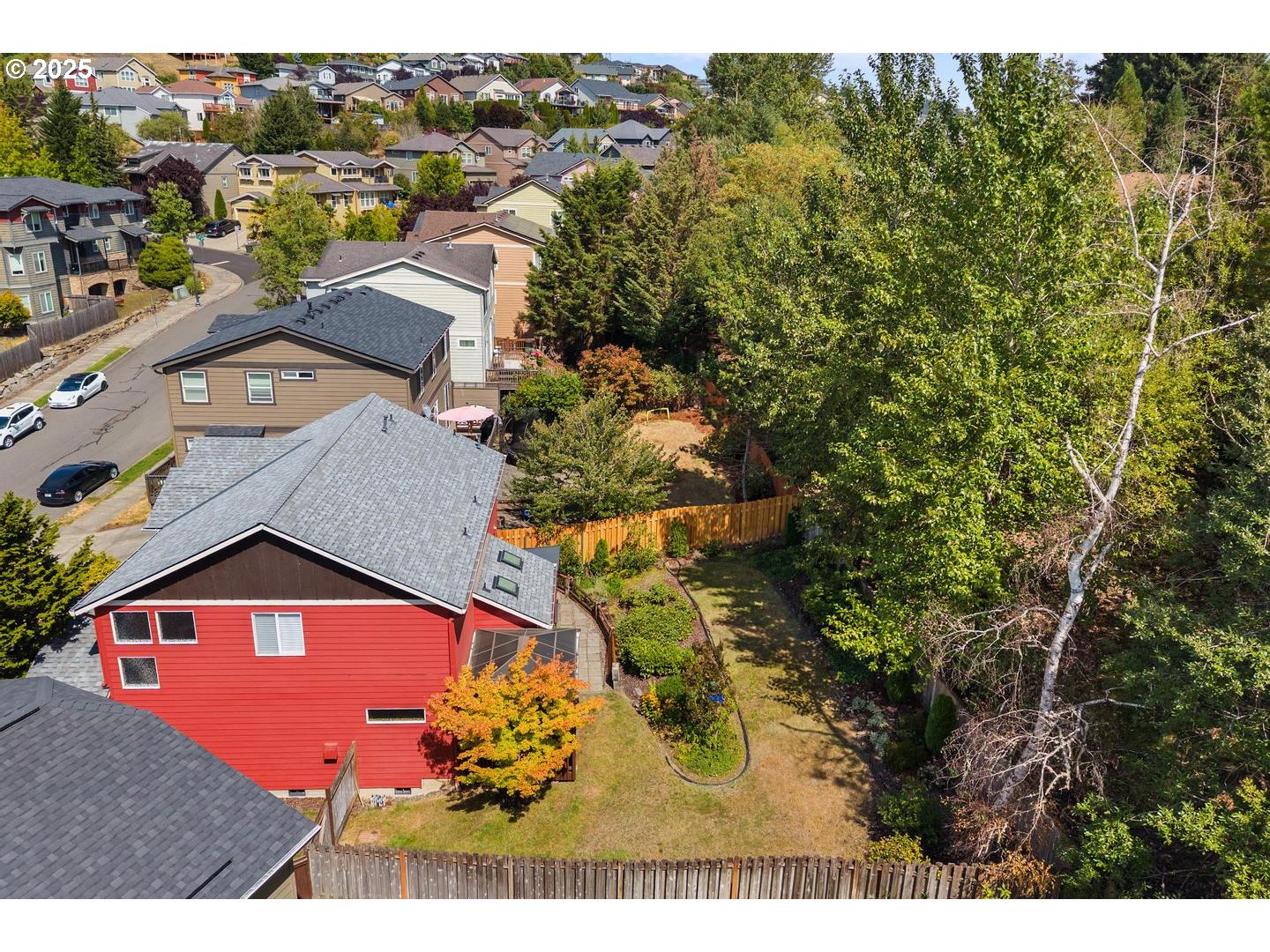 1060 W LOOKOUT RIDGE DR