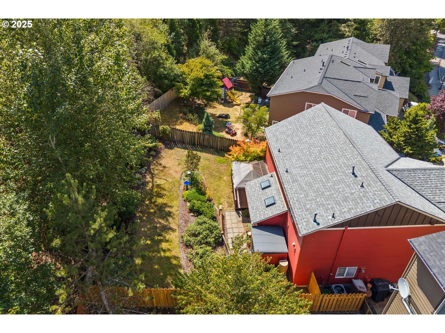 1060 W LOOKOUT RIDGE DR