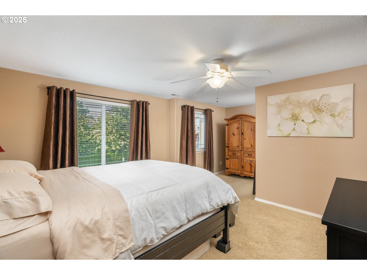 1060 W LOOKOUT RIDGE DR