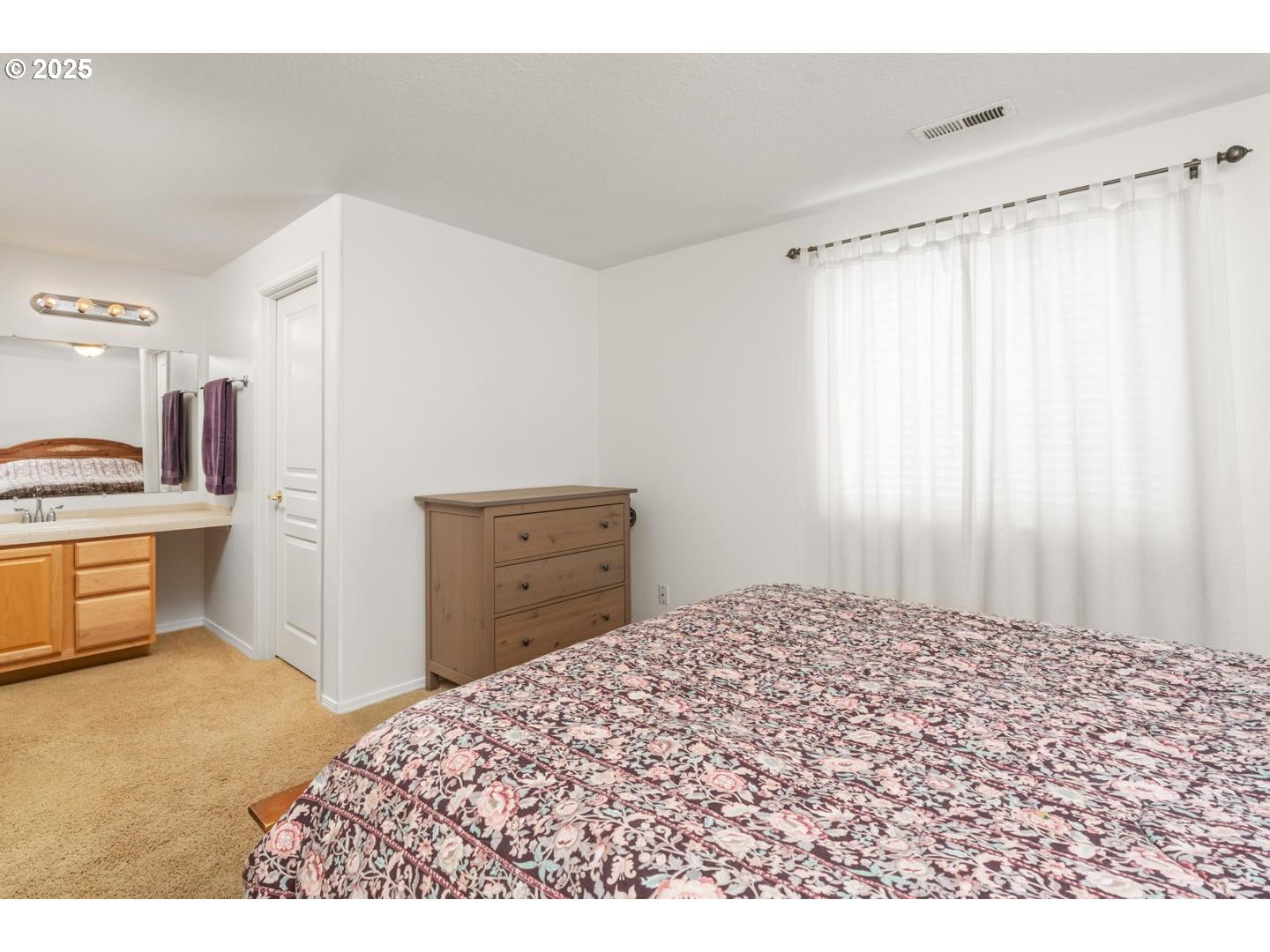 1060 W LOOKOUT RIDGE DR