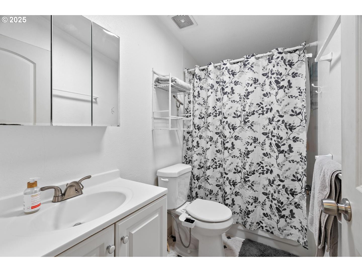 196 OSTRANDER RD, Kelso