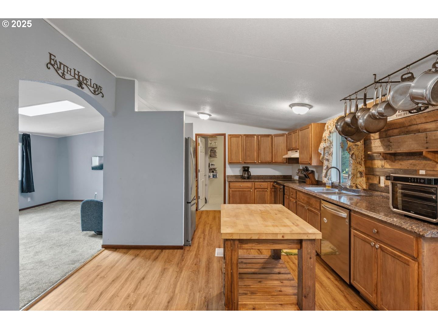 196 OSTRANDER RD, Kelso