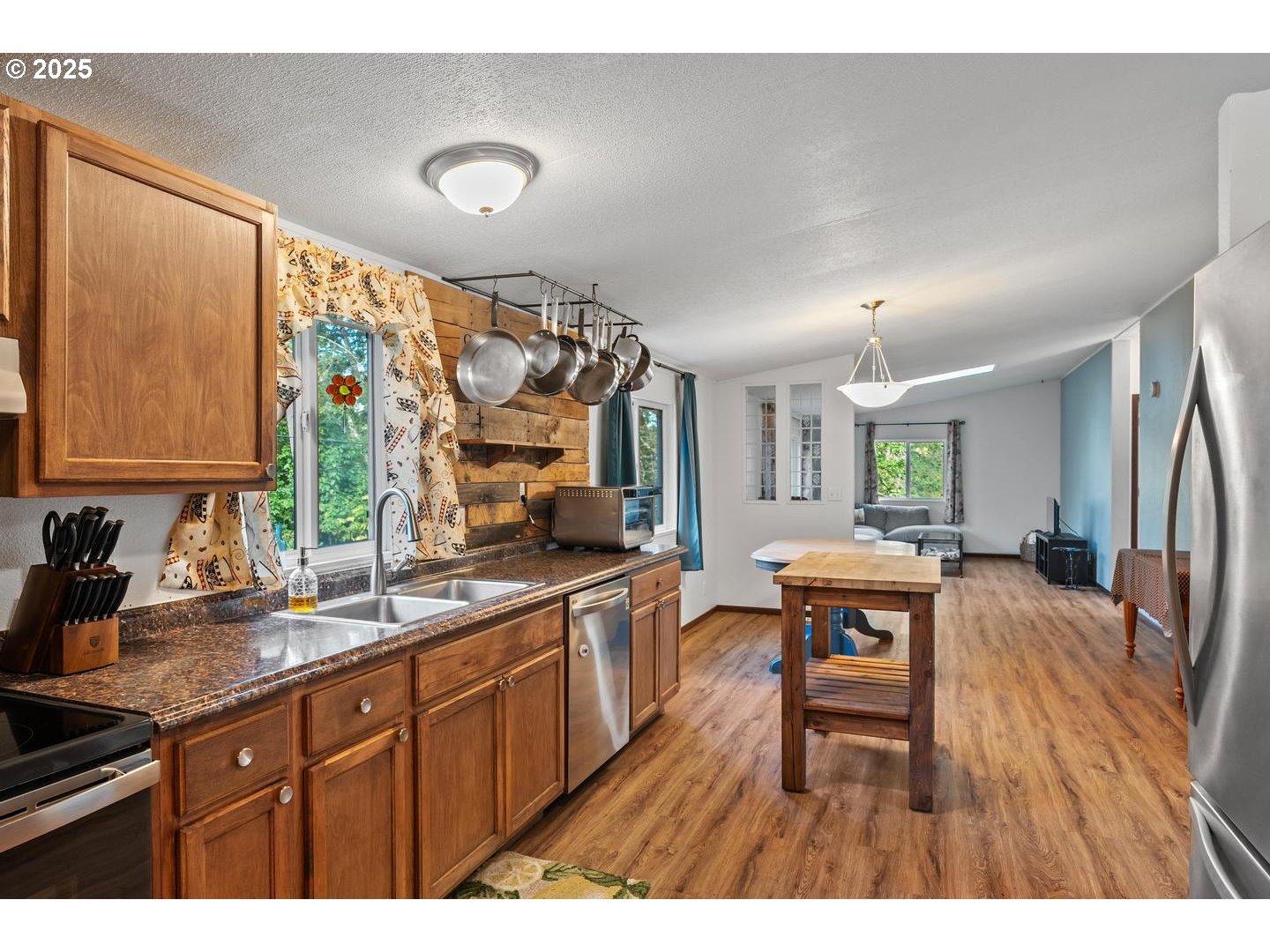 196 OSTRANDER RD, Kelso