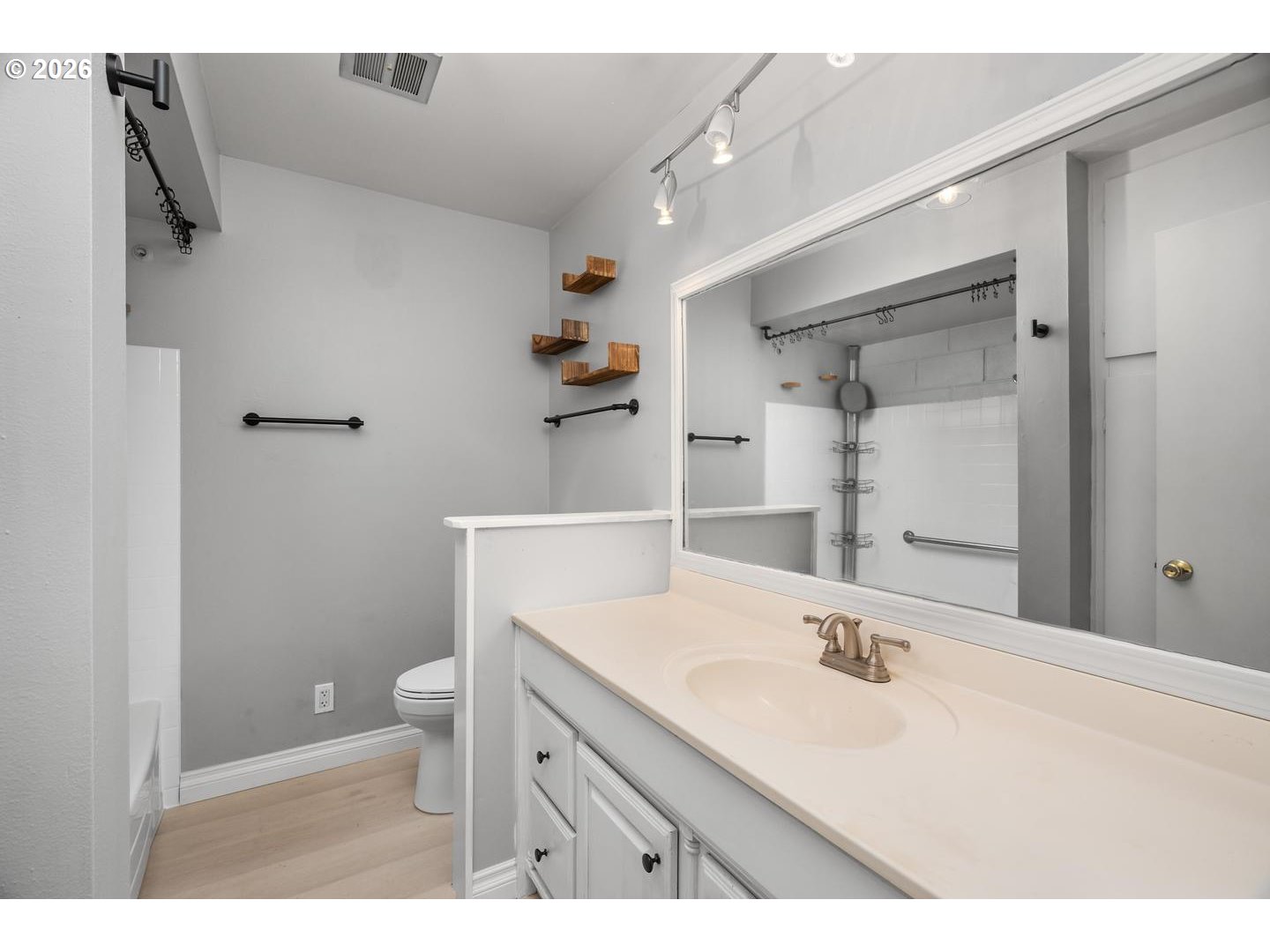 4460 SW SCHOLLS FERRY RD 8