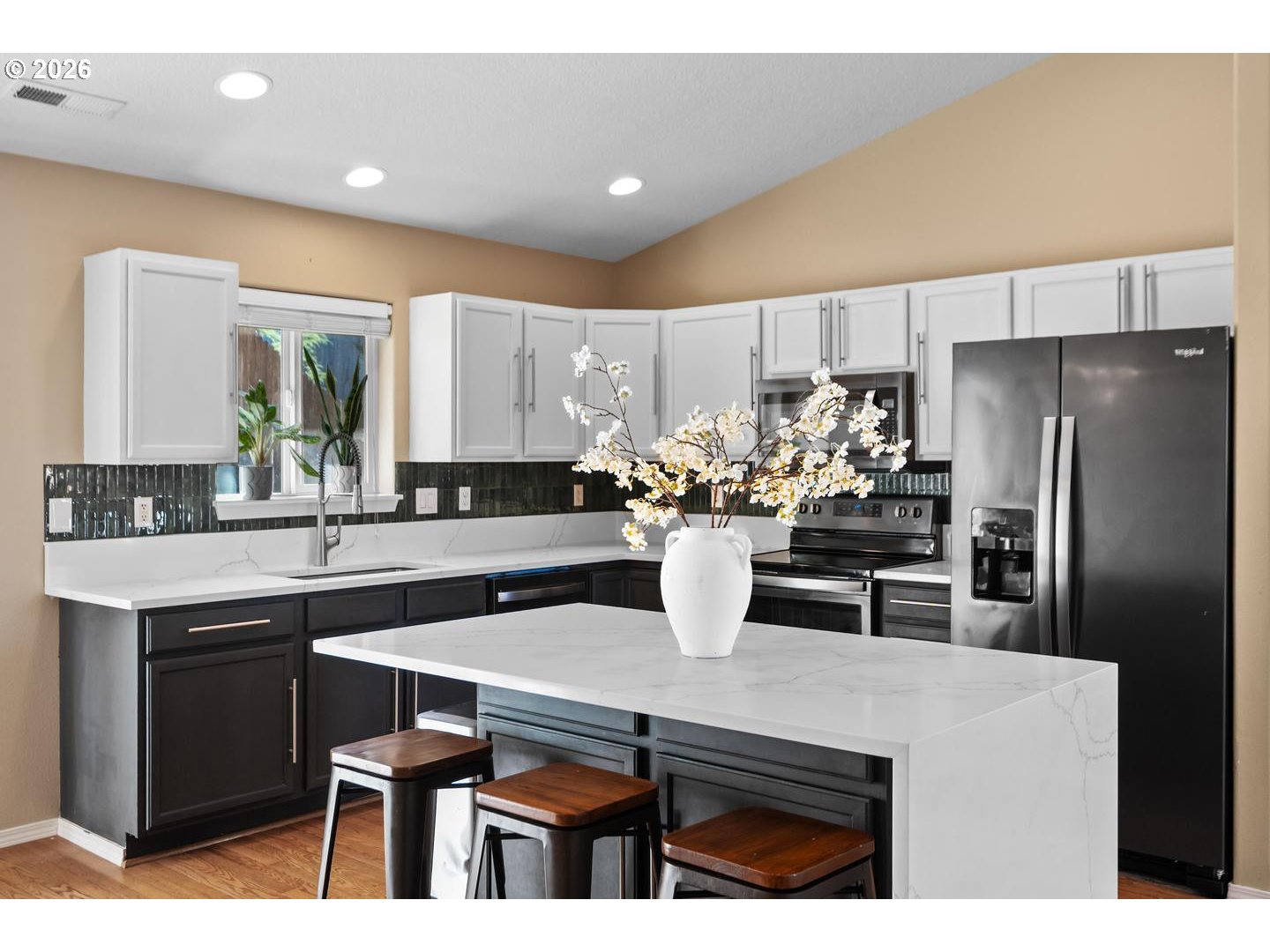3238 NW PACIFIC RIM DR