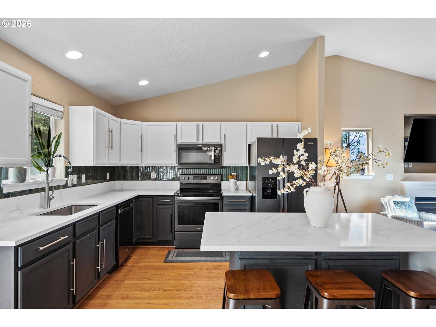 3238 NW PACIFIC RIM DR