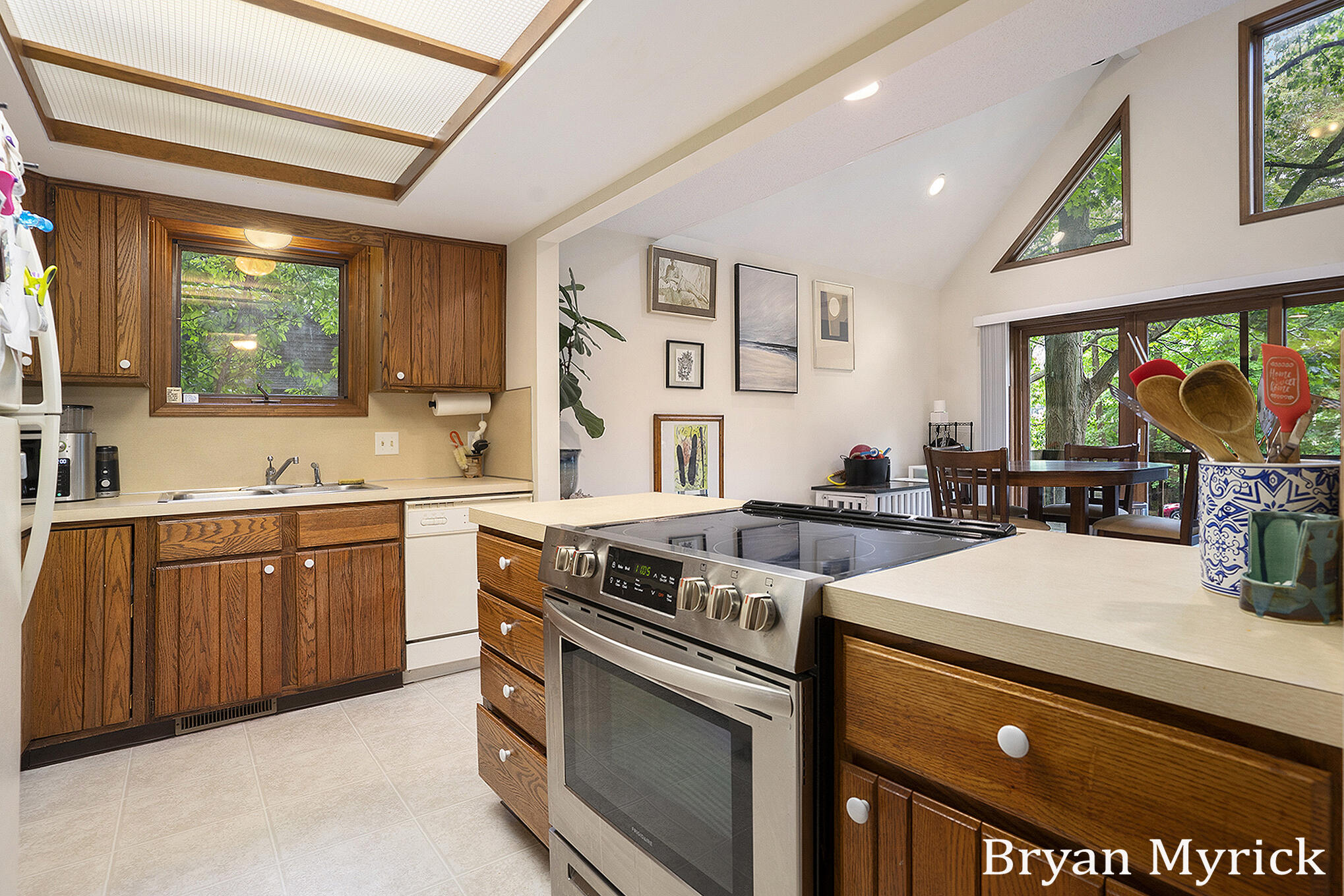 2431 Eagle Drive