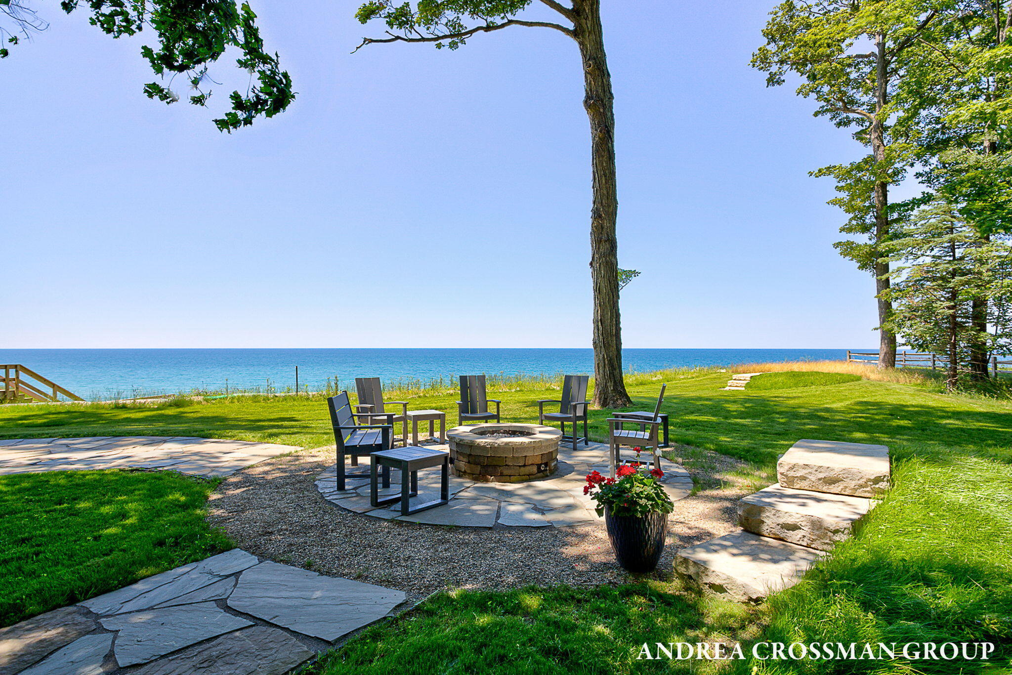 1228 Shore Crest Drive, South Haven