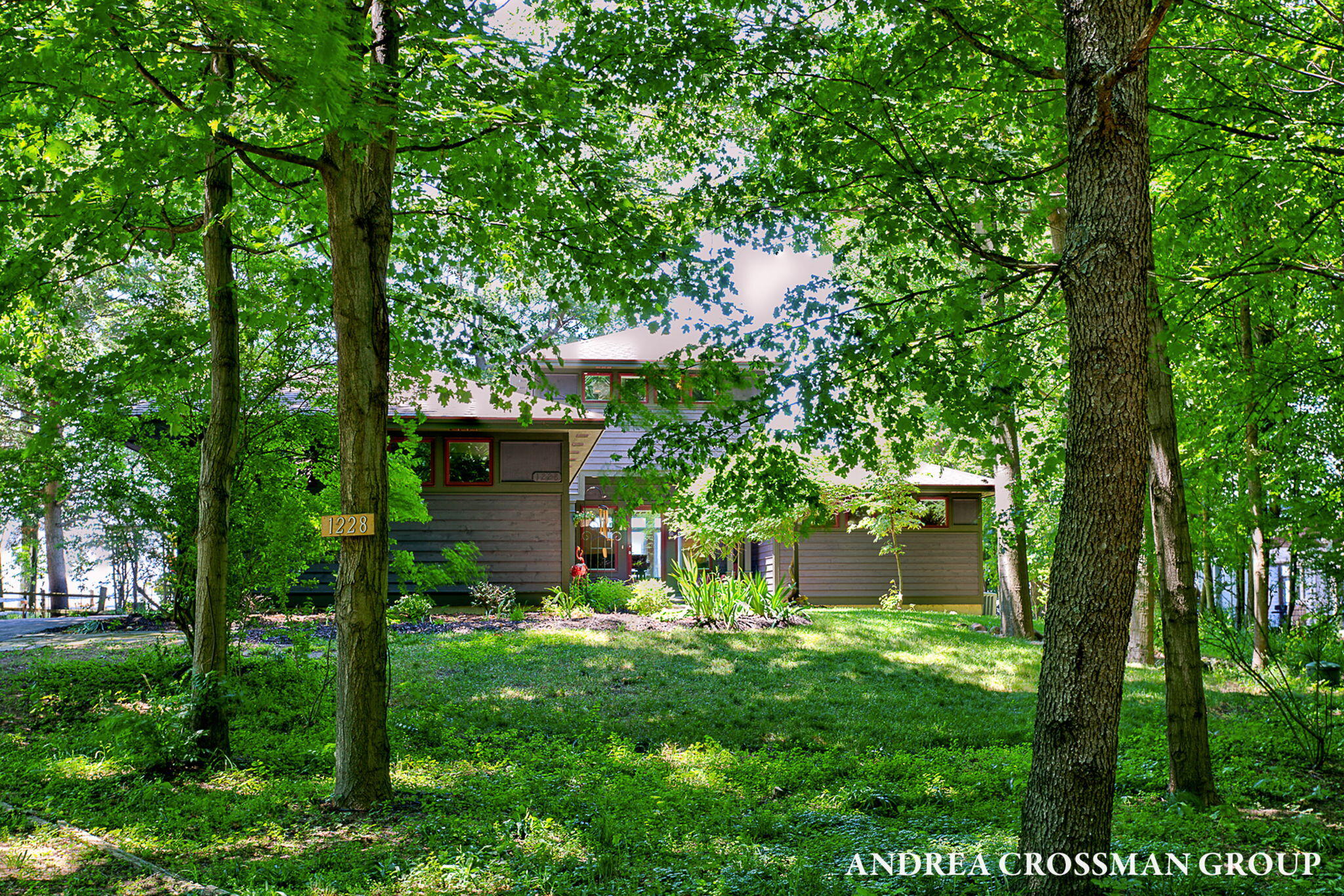 1228 Shore Crest Drive, South Haven