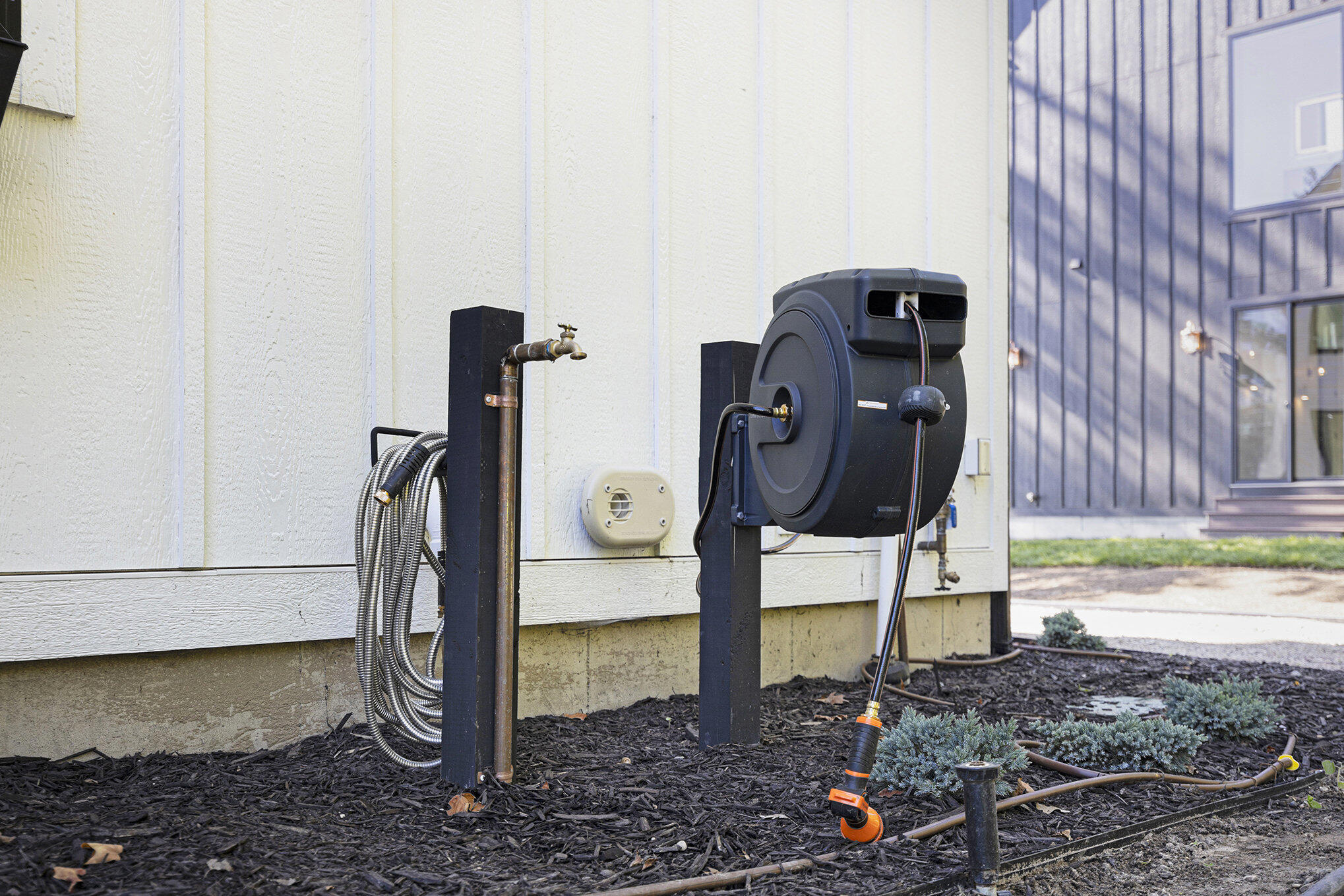 2576 Lakeshore Drive