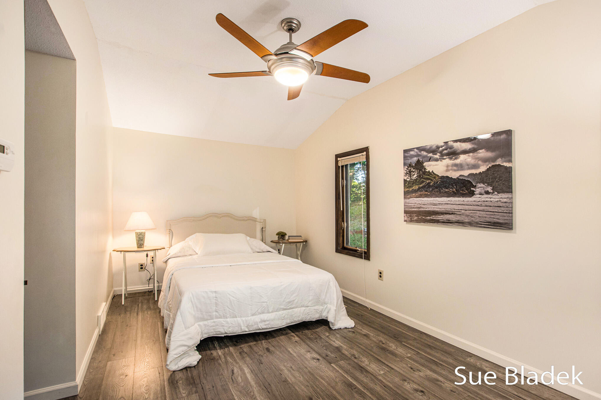 7135 Lakeshore Drive