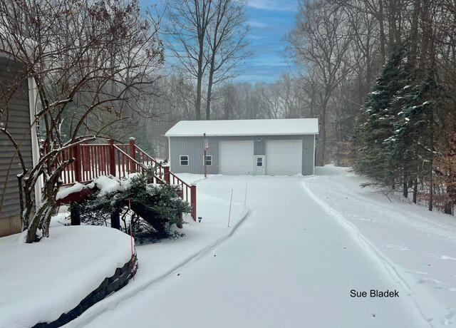 6814 Dale Court, Fennville