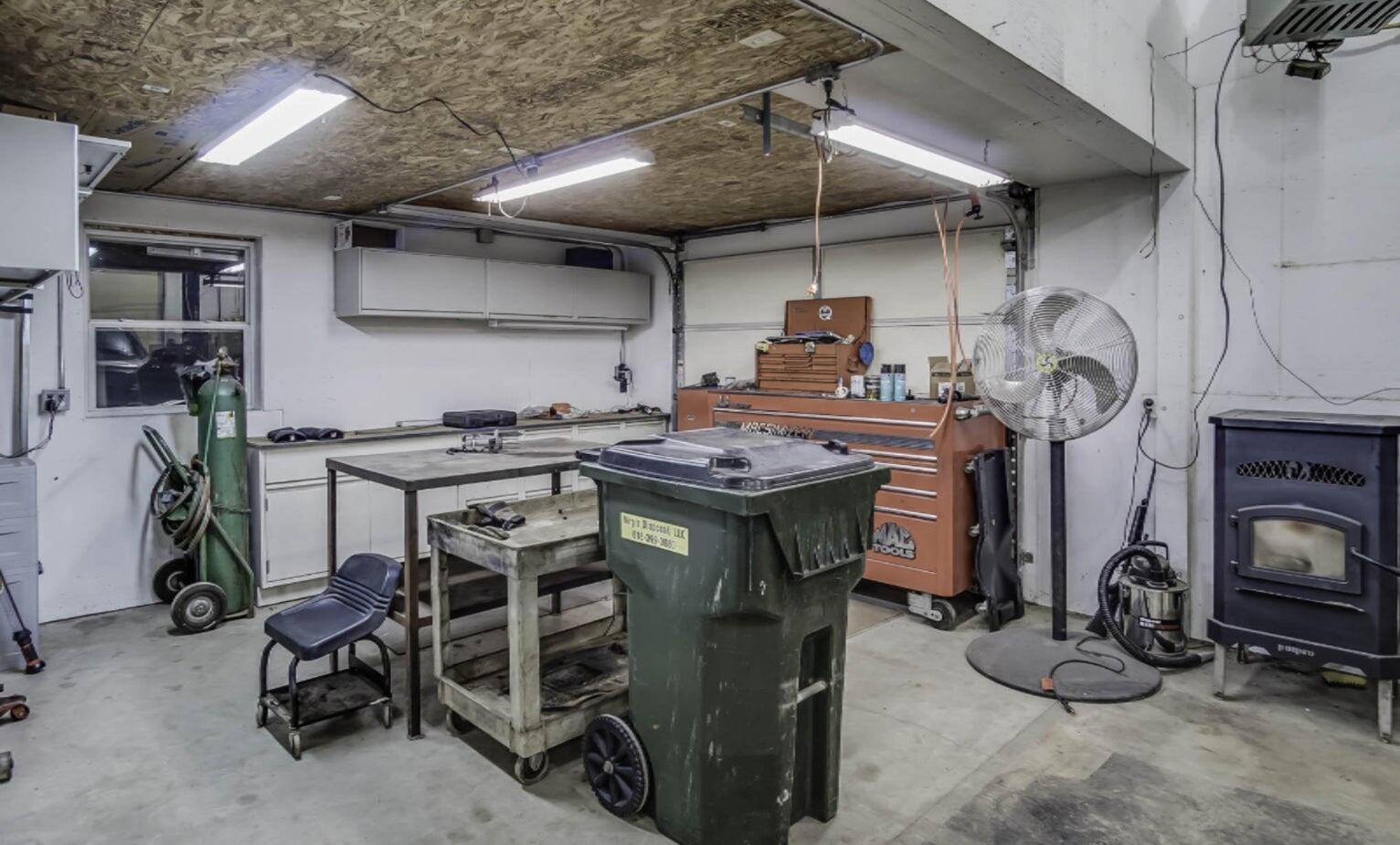 6814 Dale Court, Fennville