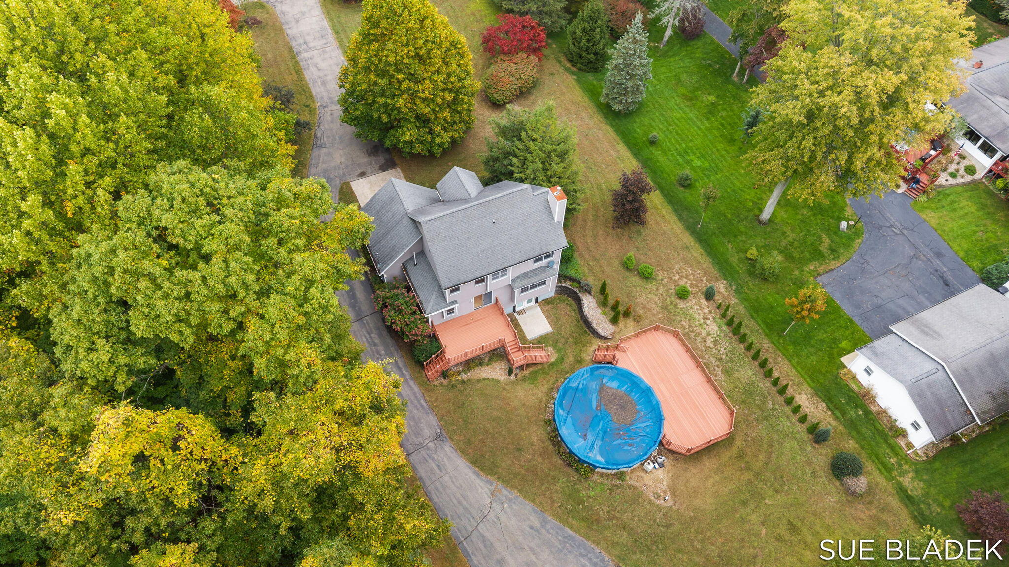 6814 Dale Court, Fennville